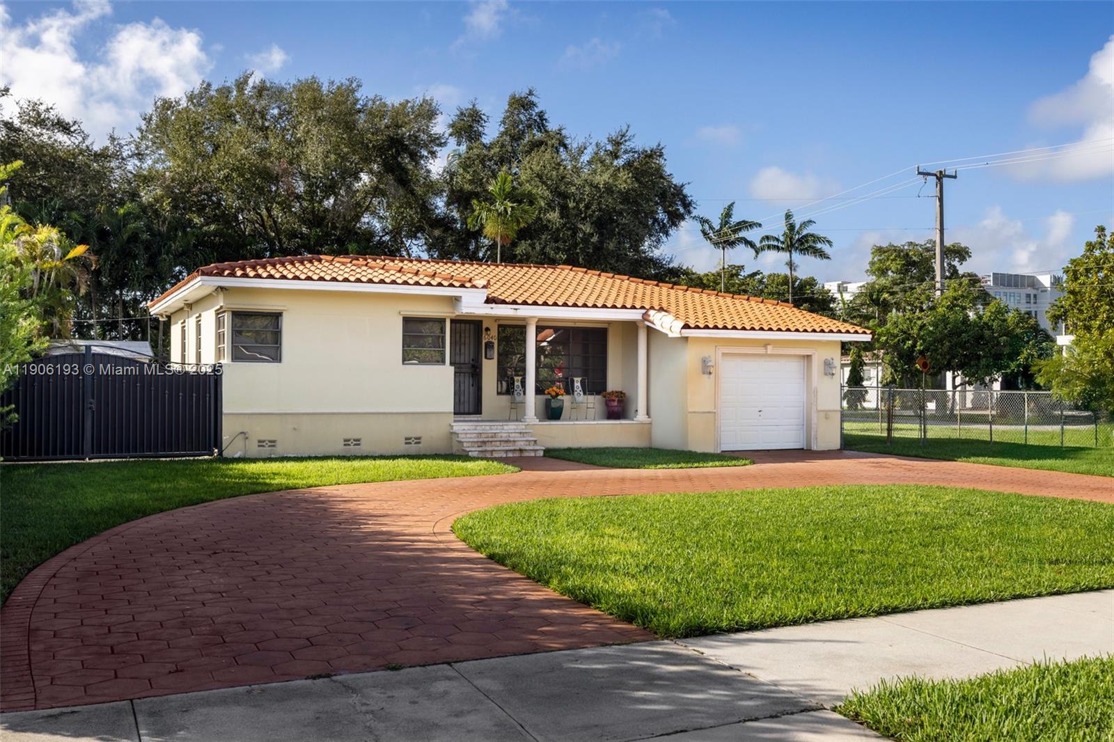   /   sq. ft. $ 2025-10-31 0 foto