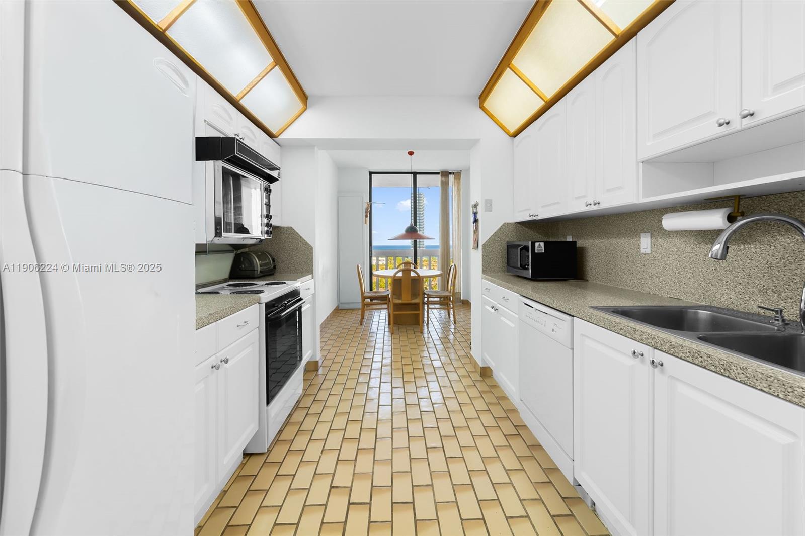 Photo of 19355 Turnberry Way #14K, Aventura, Florida, 33180 -