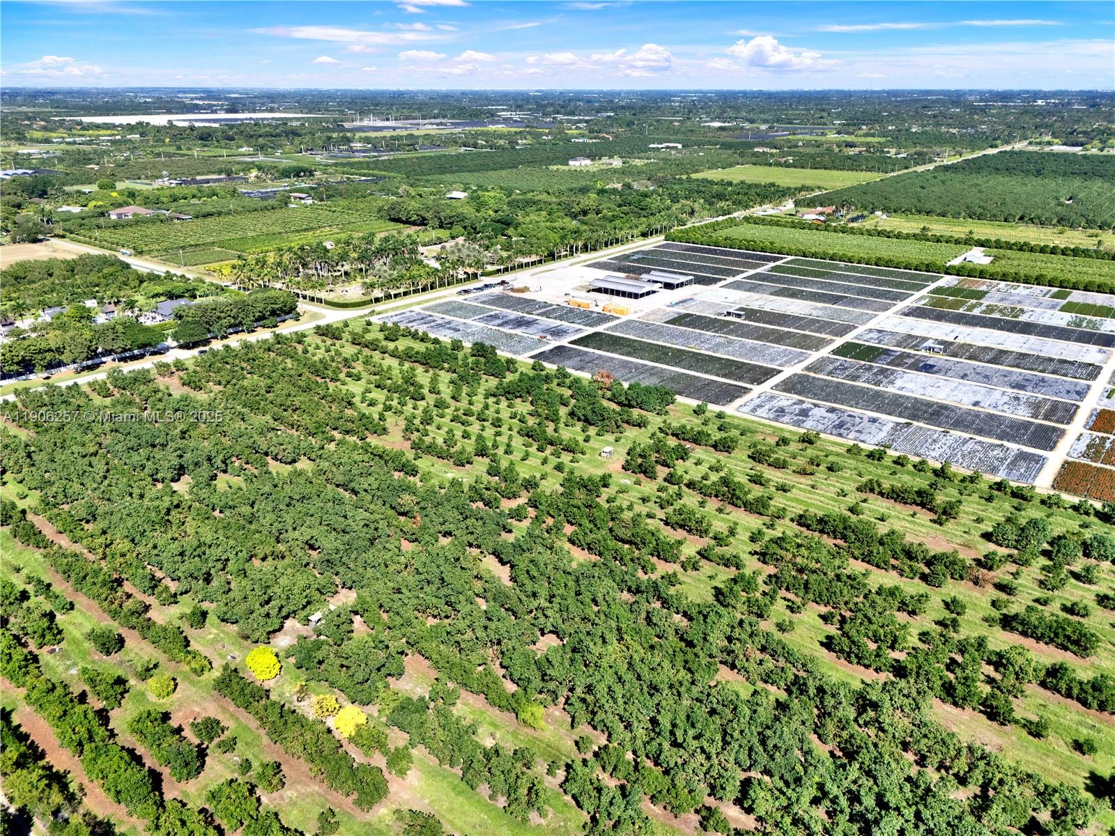 Подробнее / кв.футов $ 2025-10-31 0 Фото