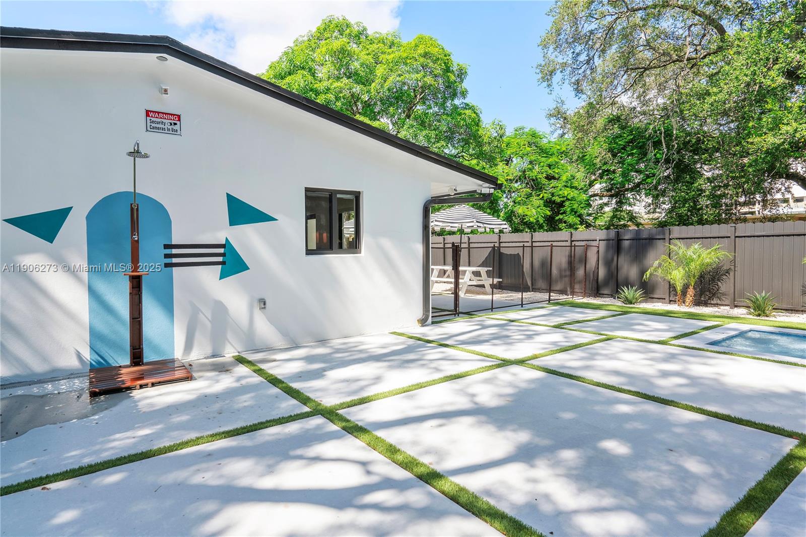   /  1600 sq. ft. $ 2025-10-31 0 Photo