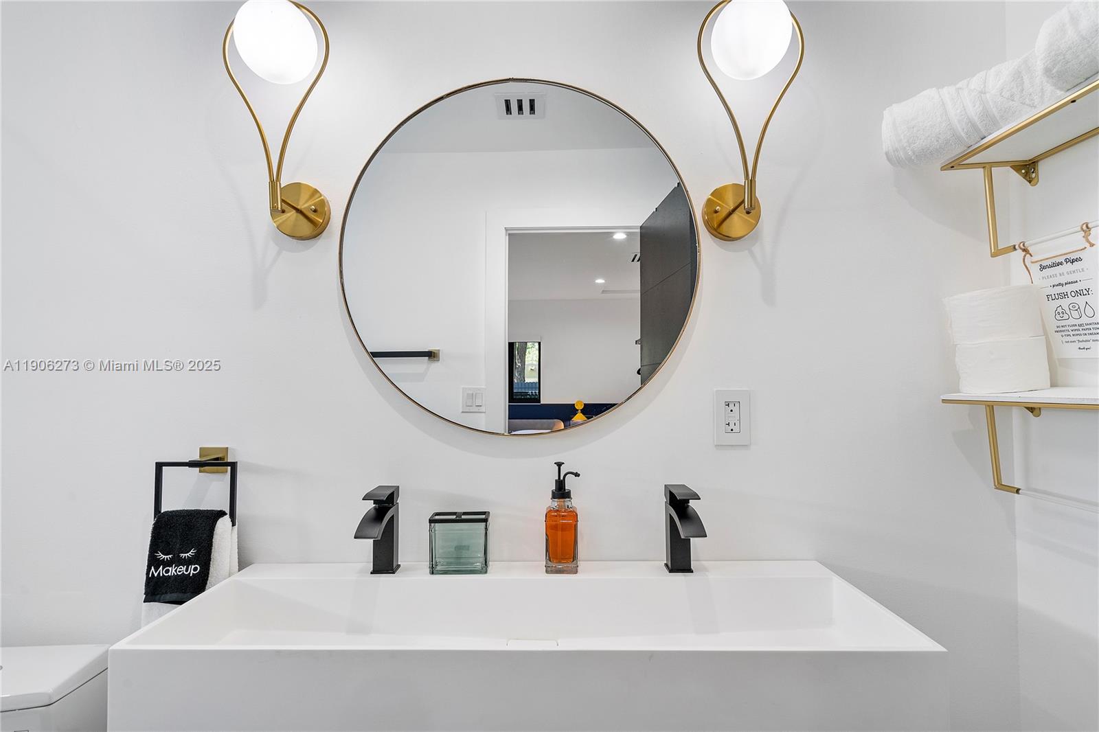   /  1600 sq. ft. $ 2025-10-31 0 Photo