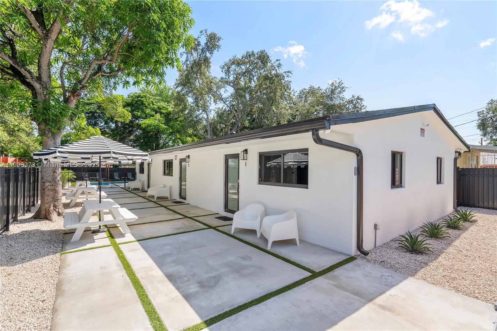   /  1600 sq. ft. $ 2025-10-31 0 Photo