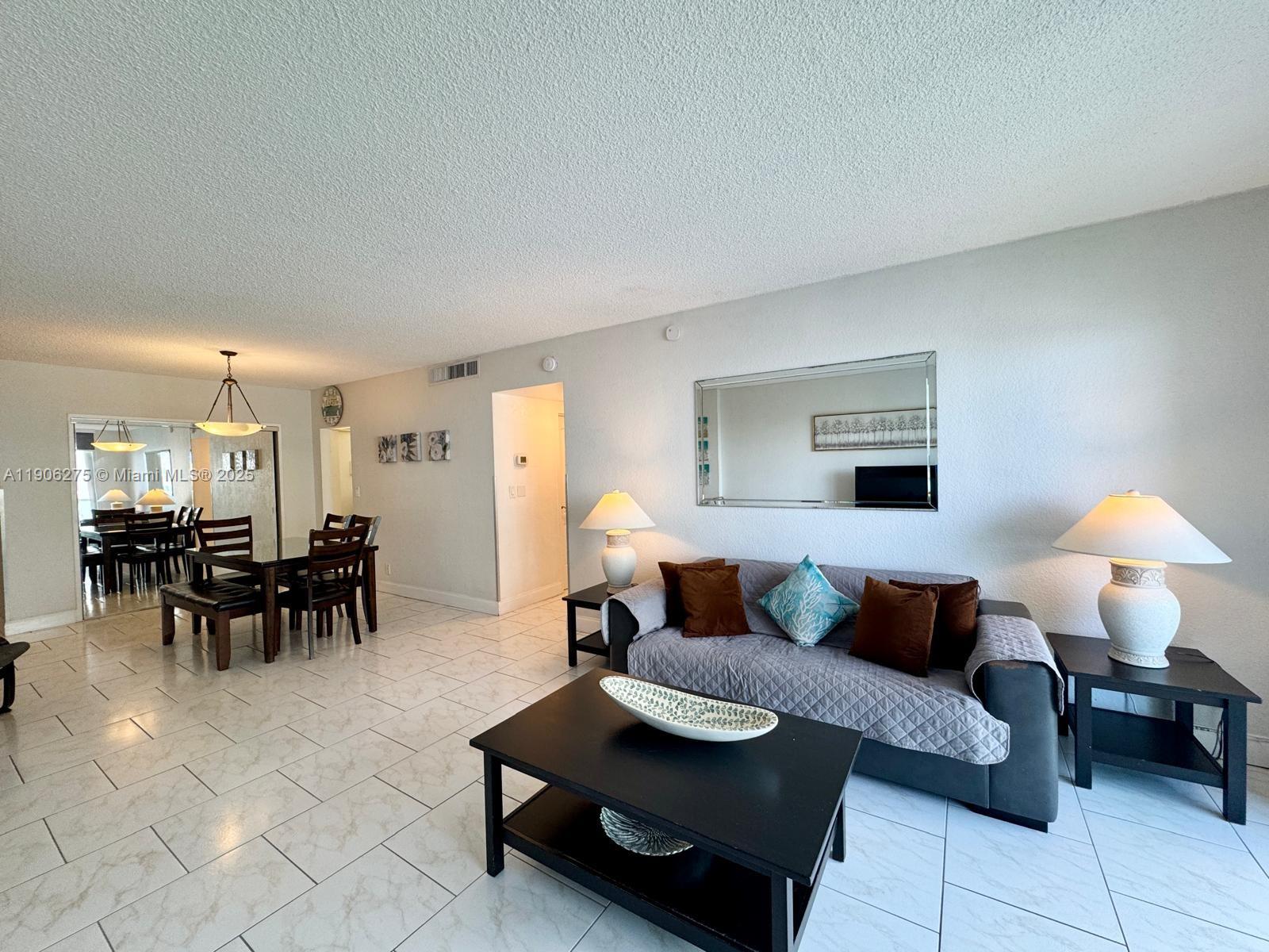 Photo of 3901 Ocean Dr  #5A, Hollywood, Florida, 33019 - 