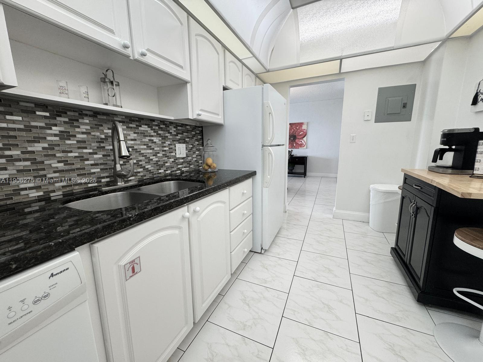 Photo of 3901 Ocean Dr  #5A, Hollywood, Florida, 33019 - 