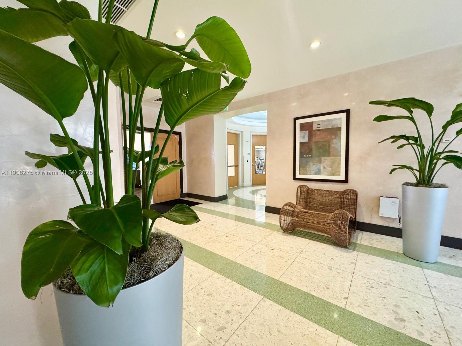 Photo of 3901 Ocean Dr  #5A, Hollywood, Florida, 33019 - 