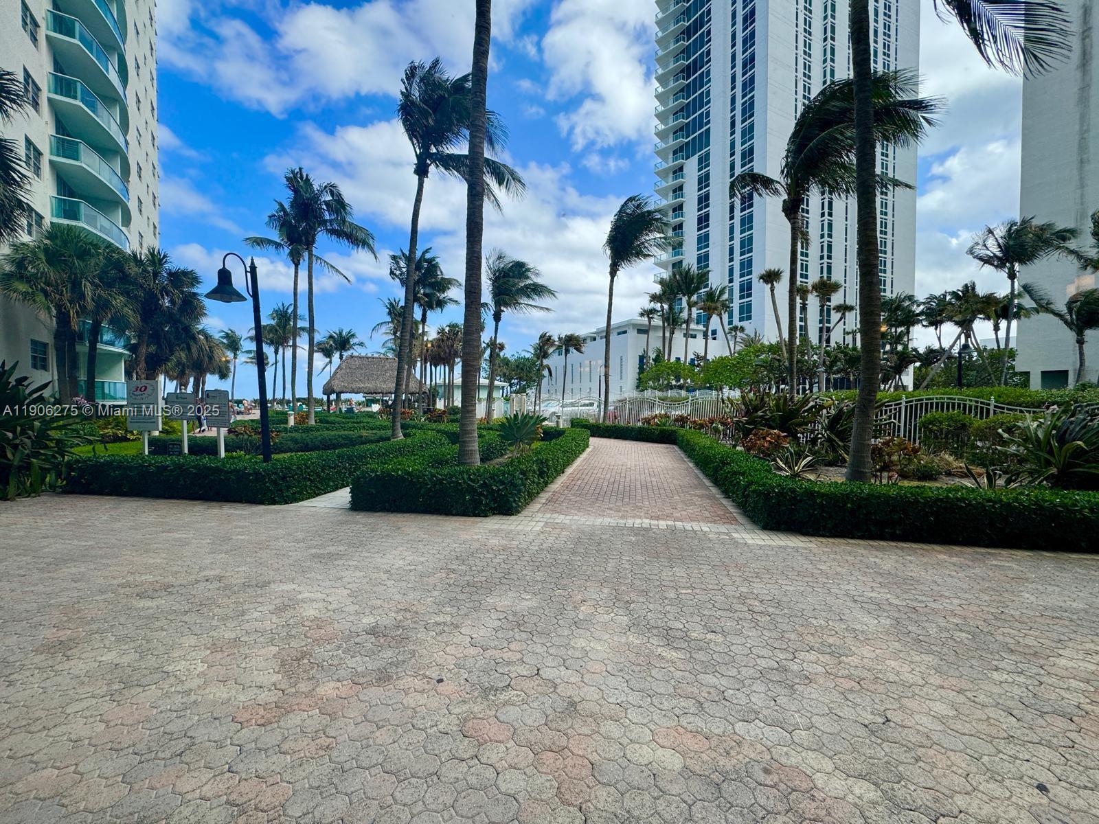 Photo of 3901 Ocean Dr  #5A, Hollywood, Florida, 33019 - 