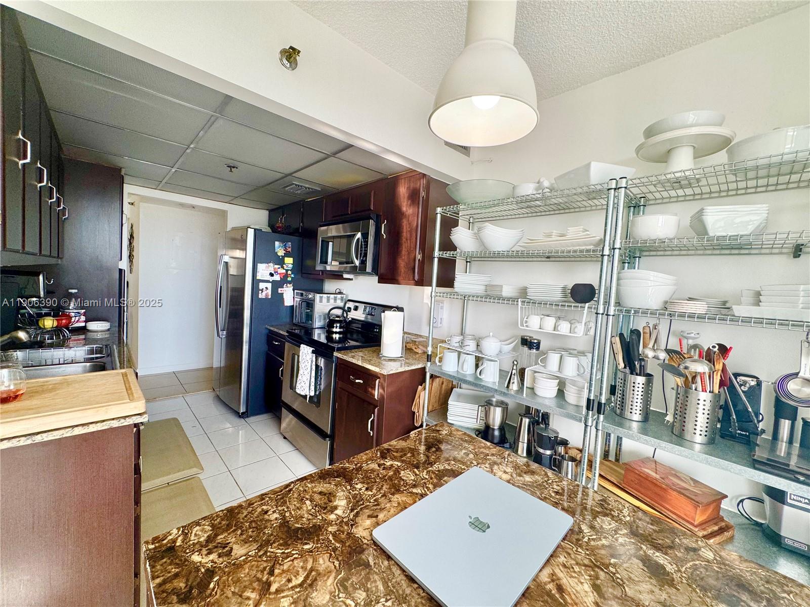 See details 1002 2 / 2 1507 sq. ft. $ 2025-11-01 0 Photo