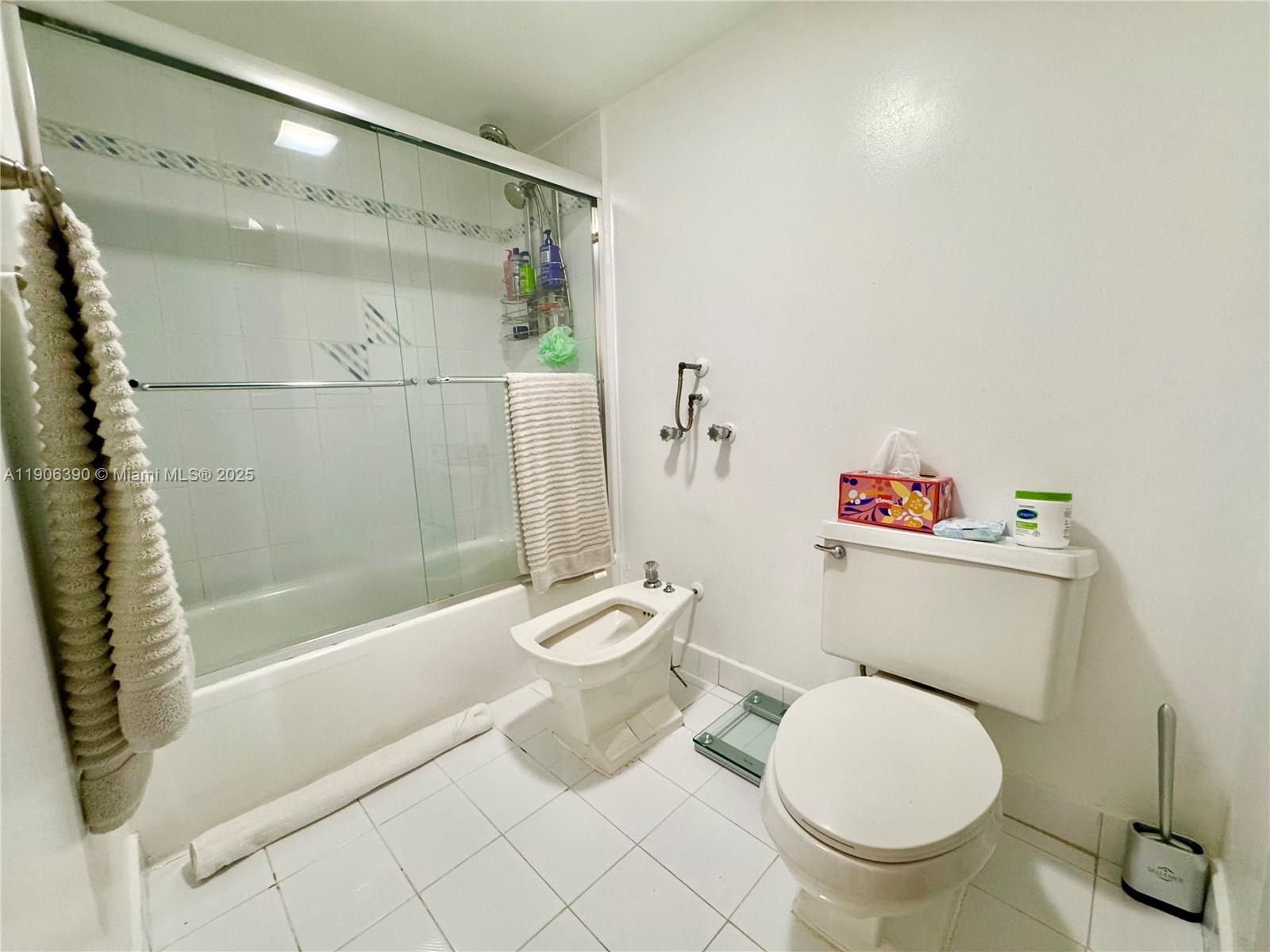 See details 1002 2 / 2 1507 sq. ft. $ 2025-11-01 0 Photo