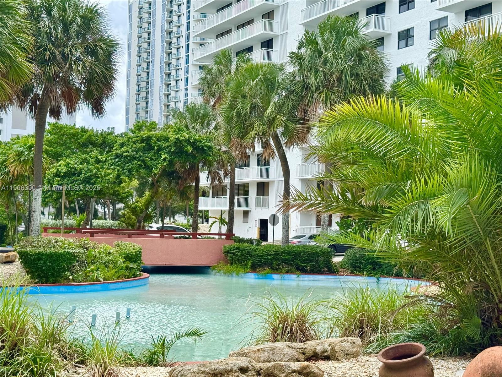 See details 1002 2 / 2 1507 sq. ft. $ 2025-11-01 0 Photo