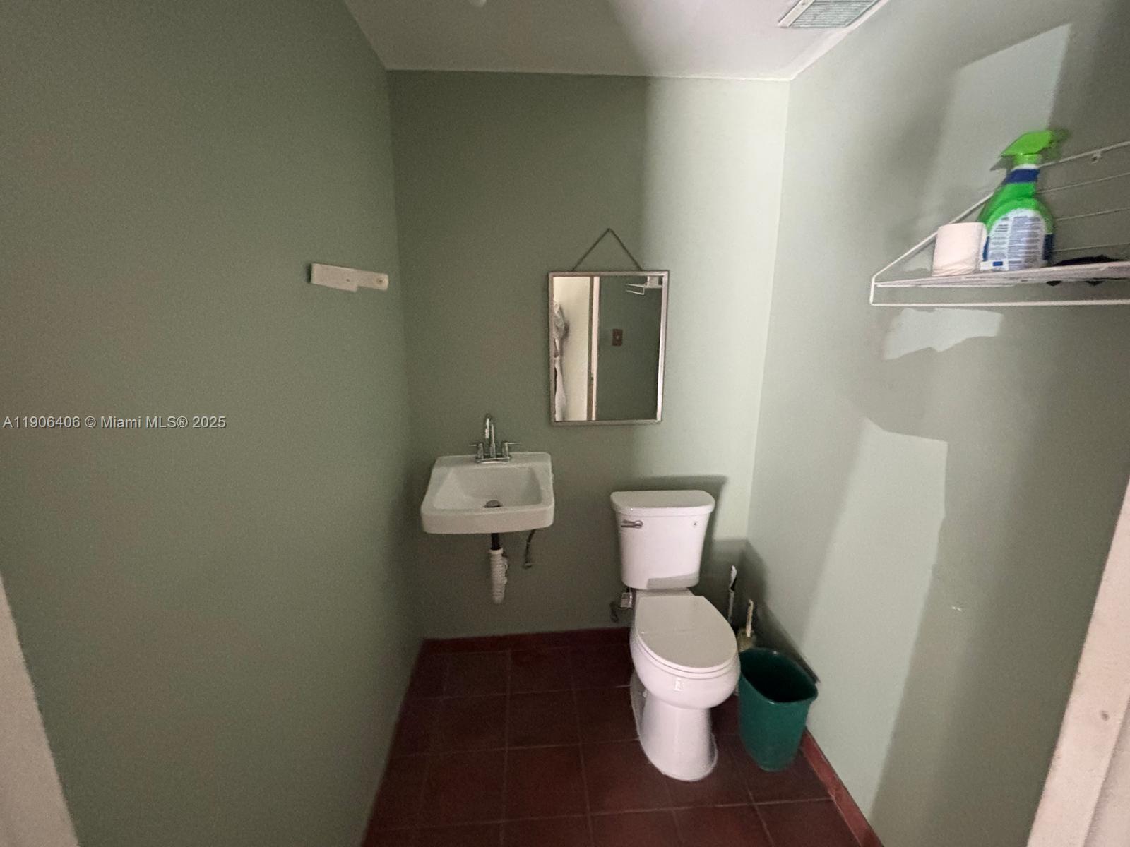 Ver detalles / sq. ft. $ 2025-11-01 0 foto