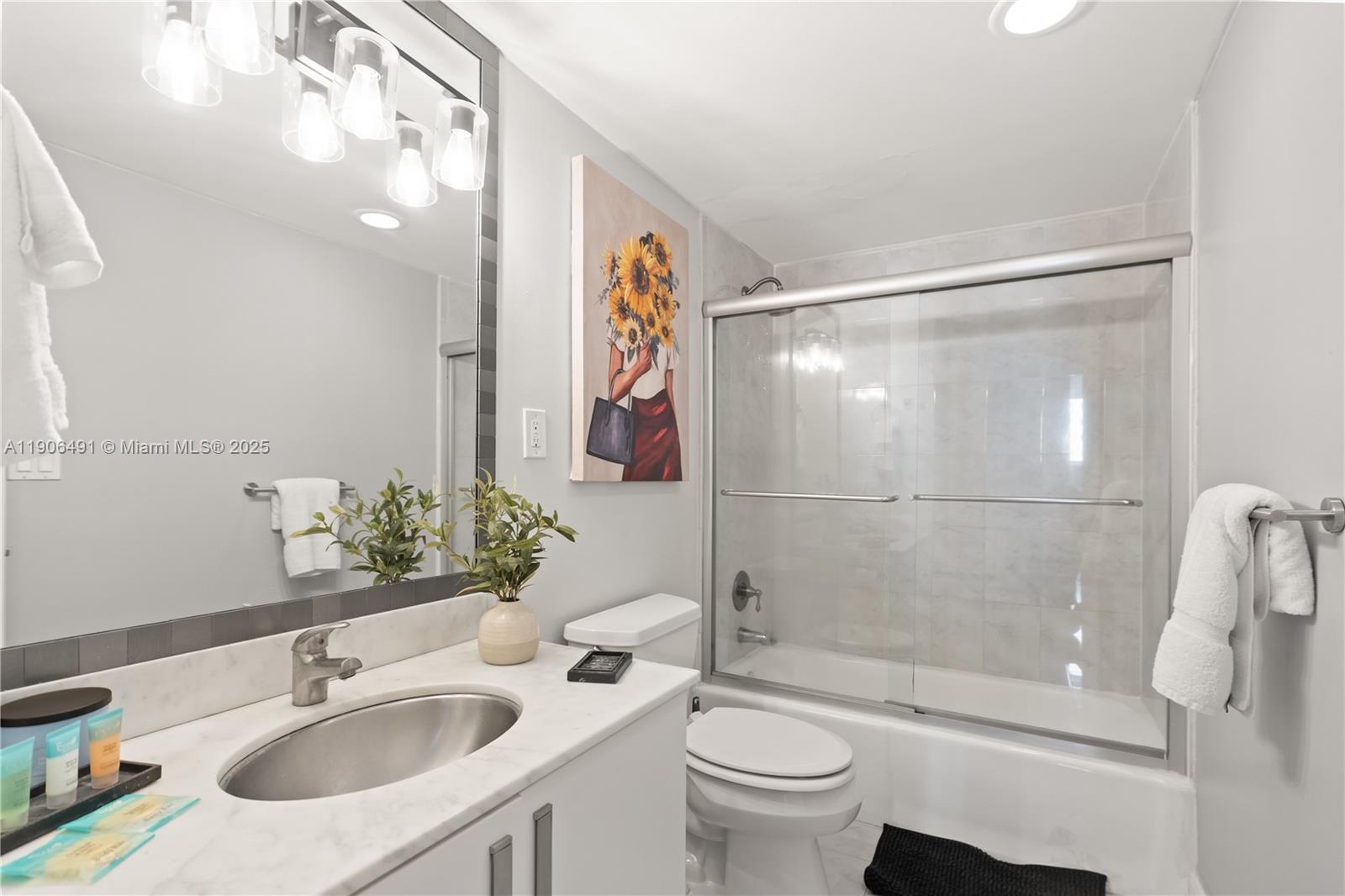 Photo of 19370 Collins Ave  #816, Sunny Isles Beach, Florida, 33160 - 