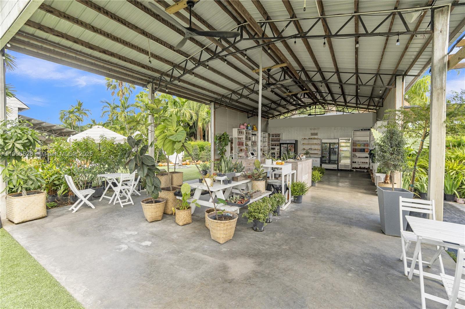 Подробнее / кв.футов $ 2025-11-01 0 Фото