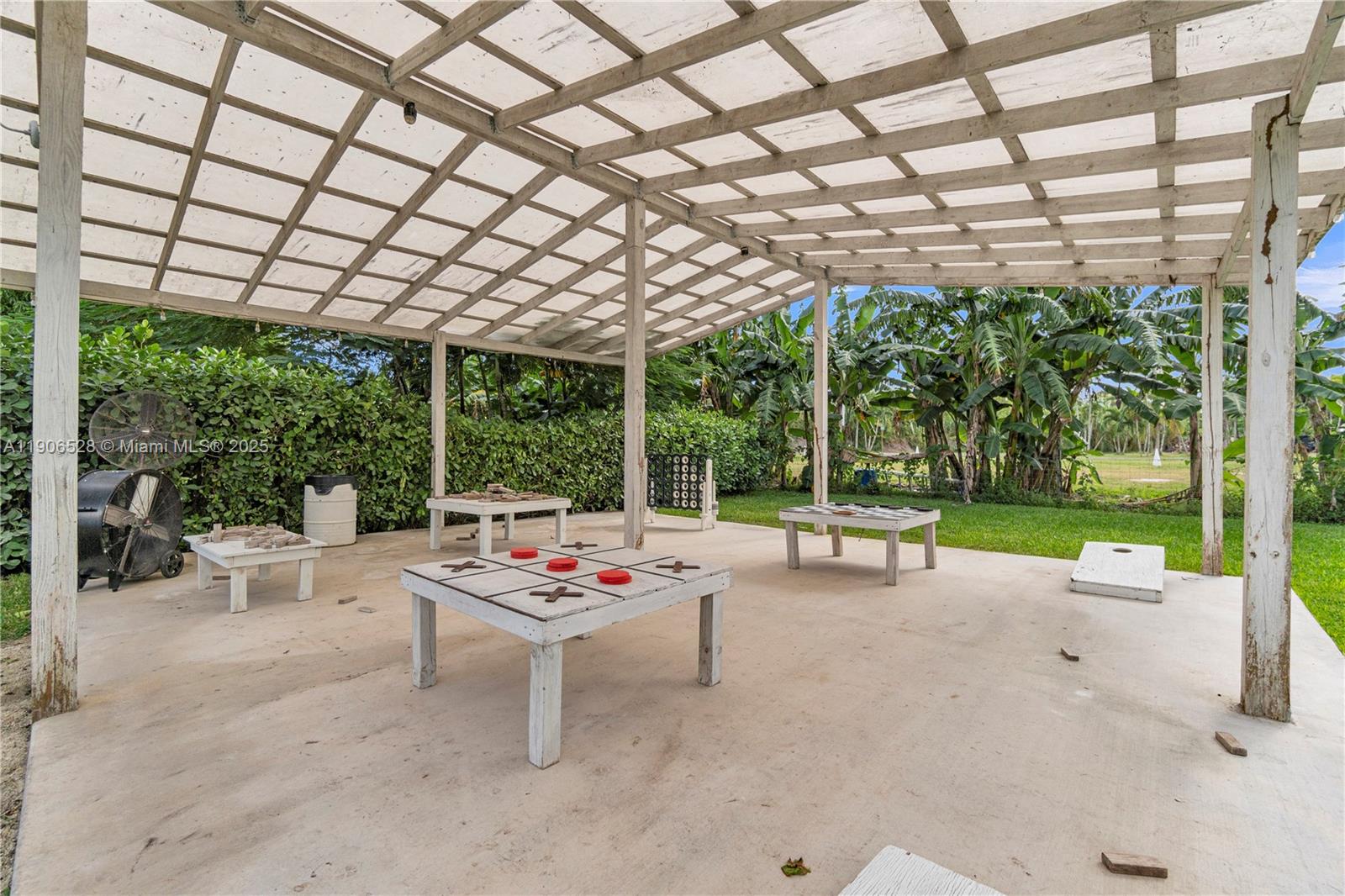 Подробнее / кв.футов $ 2025-11-01 0 Фото