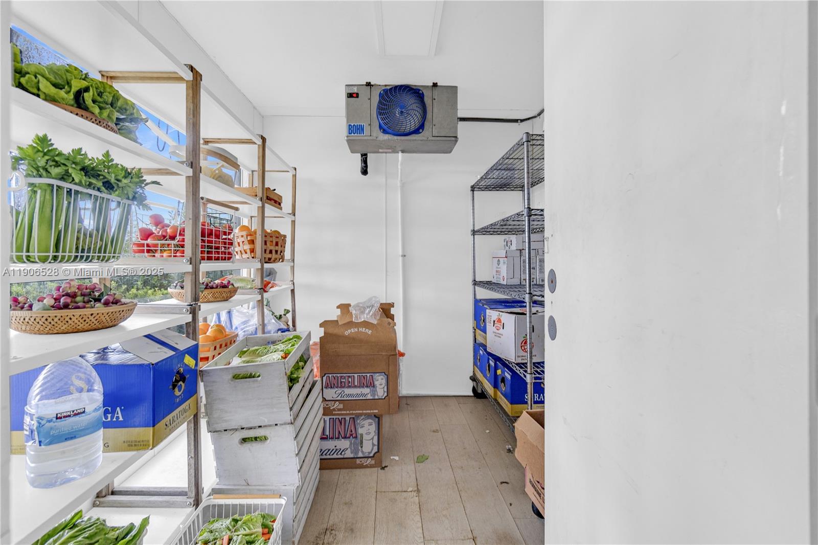 Подробнее / кв.футов $ 2025-11-01 0 Фото