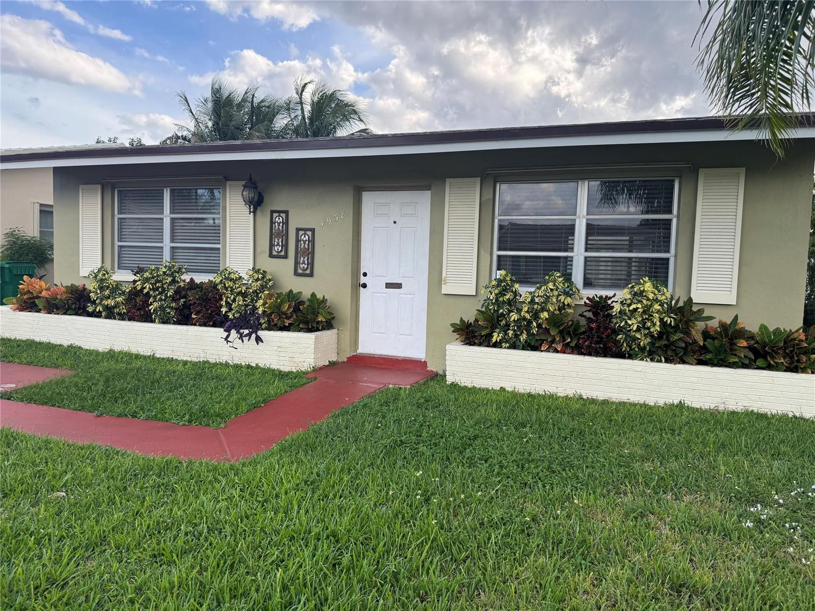 Ver detalles 4938 2 / 1 1007 sq. ft. $ 2026-06-04 0 foto