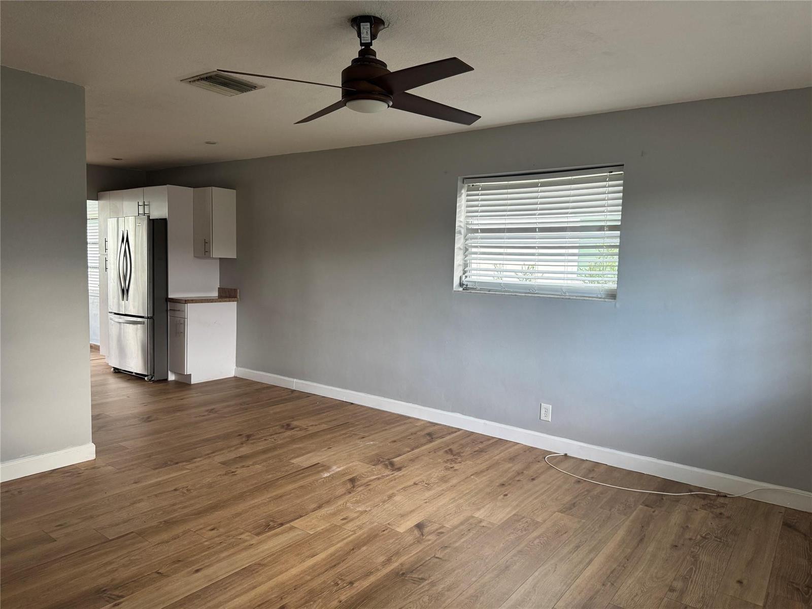 Ver detalles 4938 2 / 1 1007 sq. ft. $ 2026-06-04 0 foto