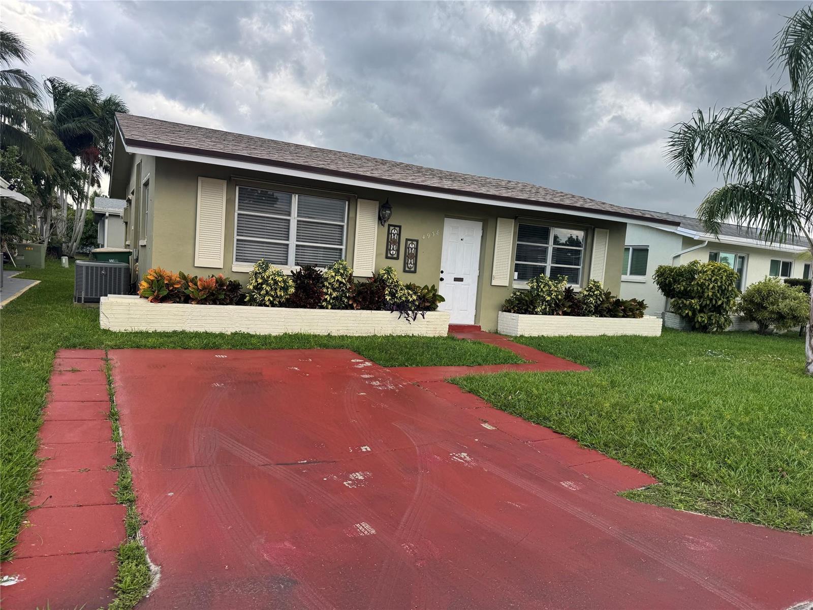 Ver detalles 4938 2 / 1 1007 sq. ft. $ 2026-06-04 0 foto