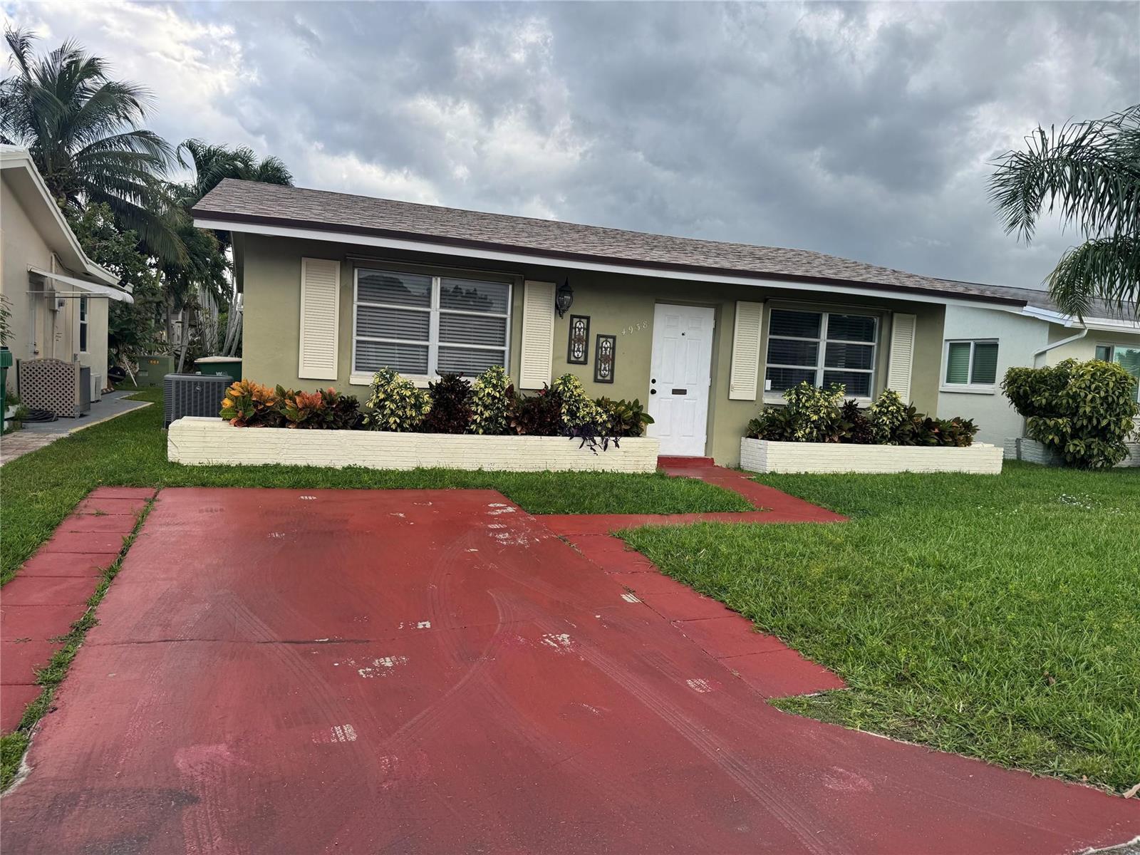 Ver detalles 4938 2 / 1 1007 sq. ft. $ 2026-06-04 0 foto