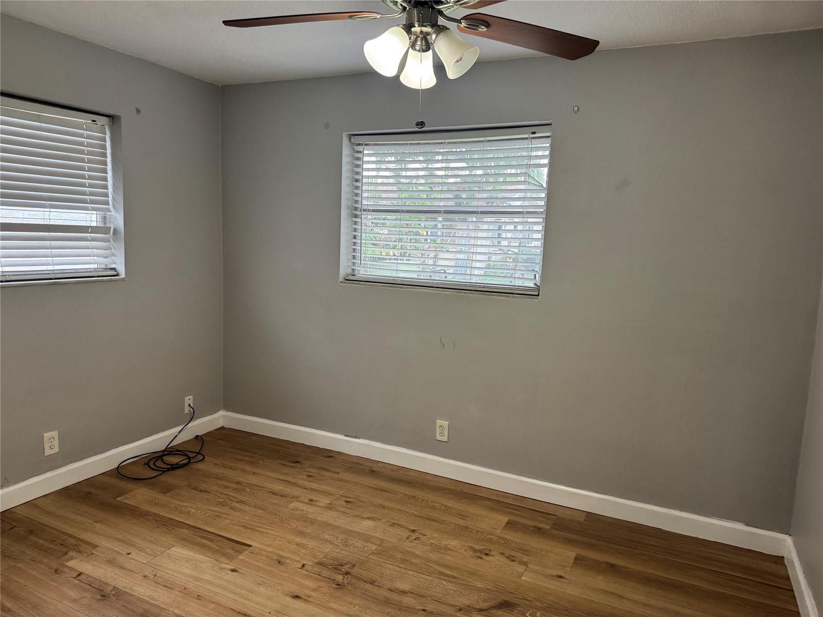 Ver detalles 4938 2 / 1 1007 sq. ft. $ 2026-06-04 0 foto