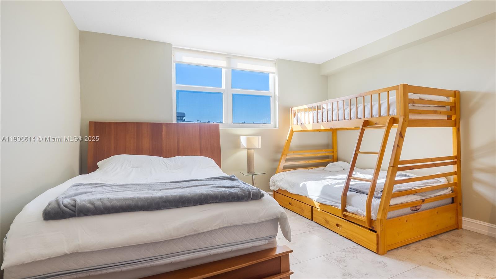 Photo of 3000 Ocean Dr #420, Hollywood, Florida, 33019 -