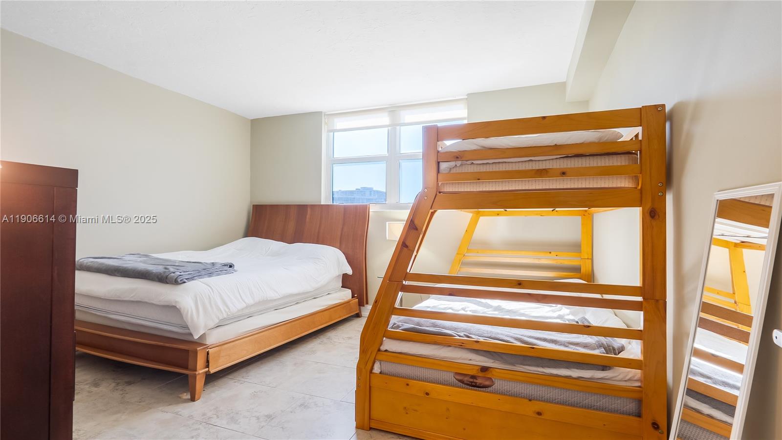 Photo of 3000 Ocean Dr #420, Hollywood, Florida, 33019 -