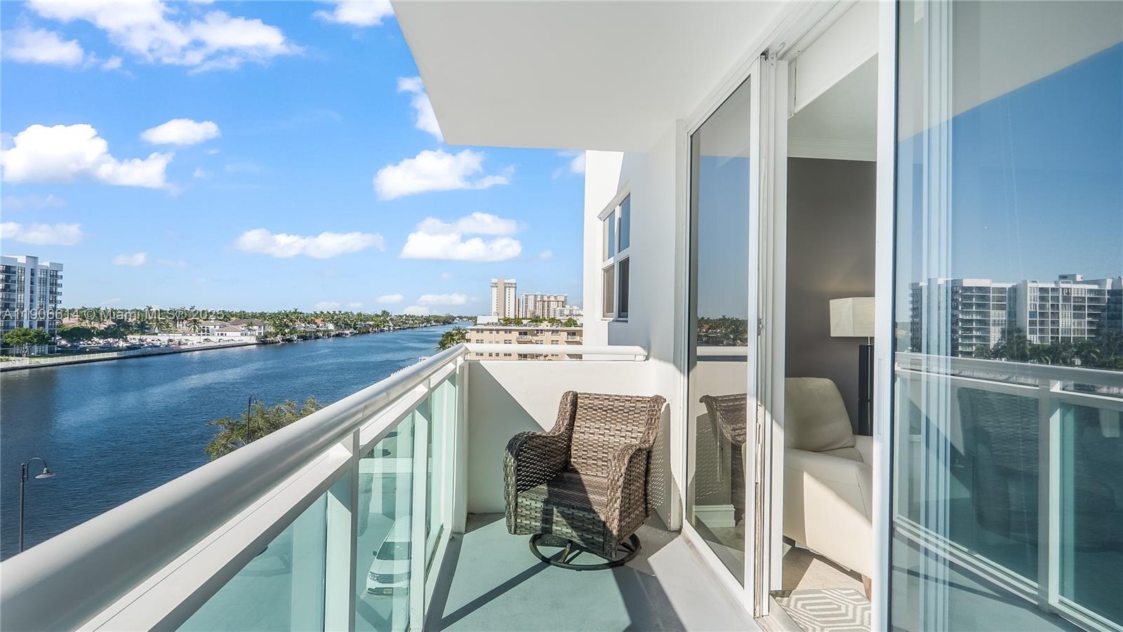 Photo of 3000 Ocean Dr #420, Hollywood, Florida, 33019 -
