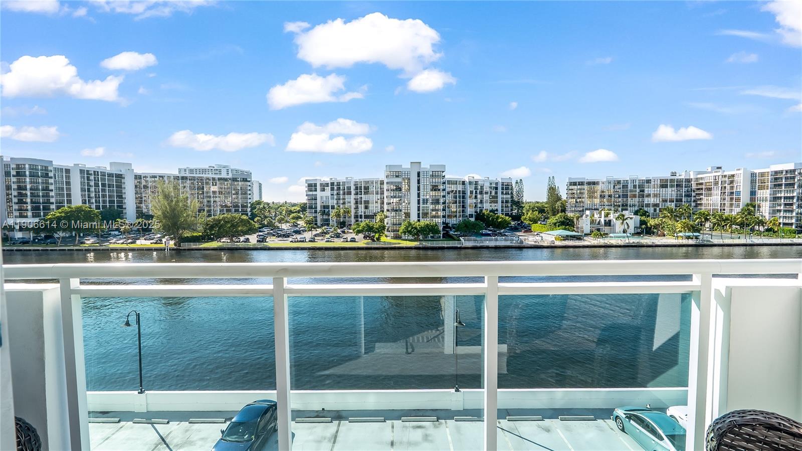 Photo of 3000 Ocean Dr #420, Hollywood, Florida, 33019 -