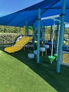 Photo of 1140 Lidflower St  (1140), Hollywood, Florida, 33019 - 