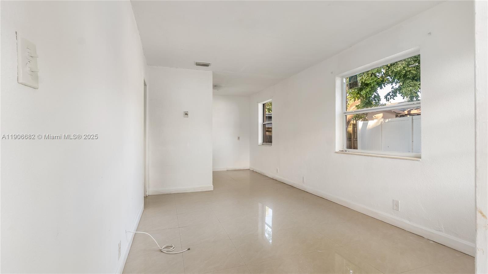   /  1560 sq. ft. $ 2025-11-02 0 Photo