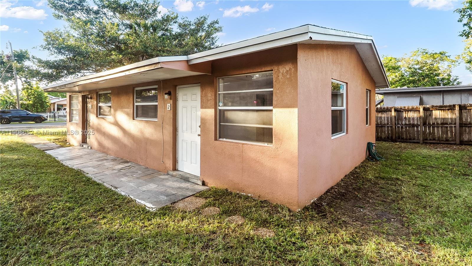   /  1560 sq. ft. $ 2025-11-02 0 Photo