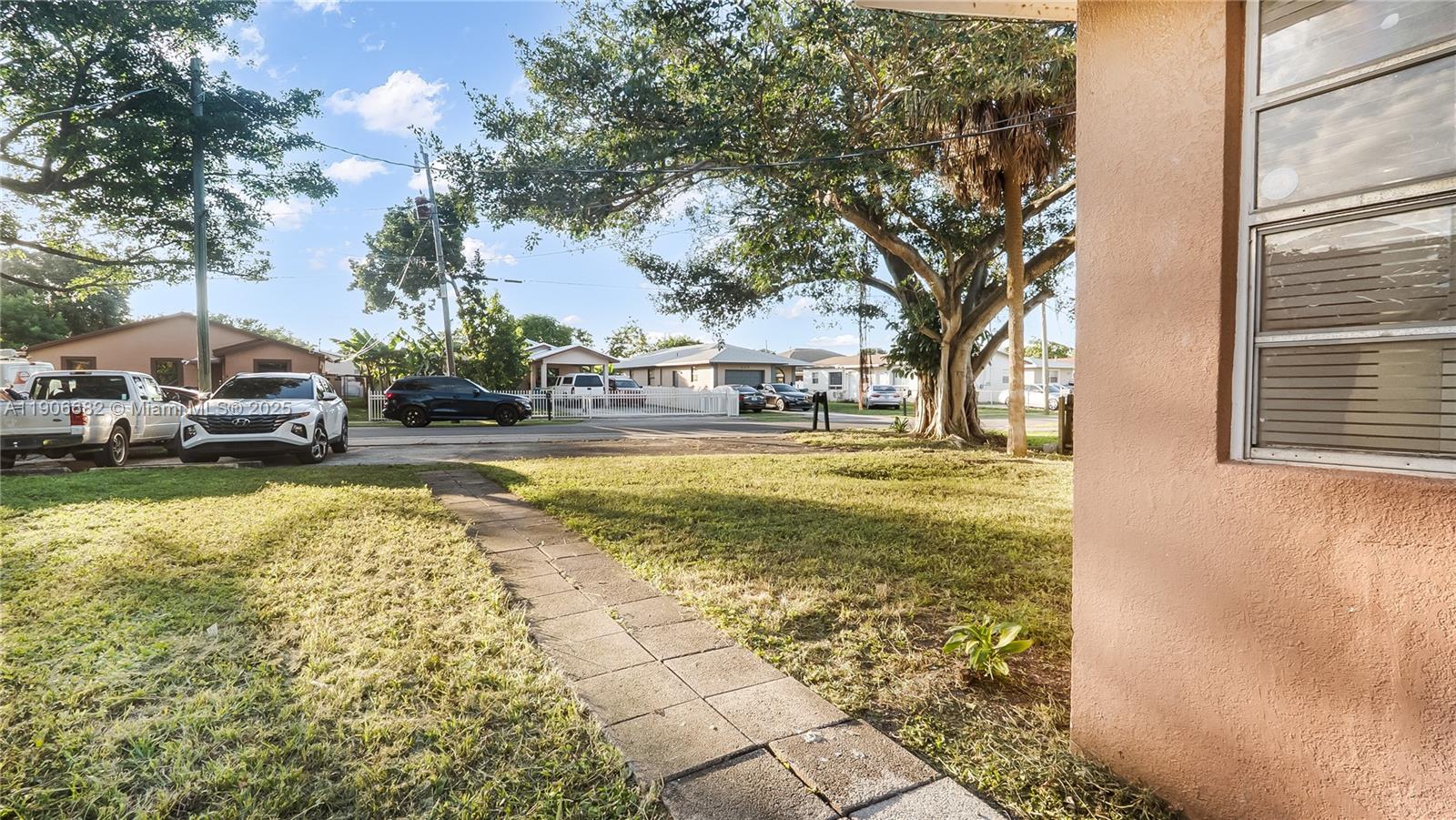   /  1560 sq. ft. $ 2025-11-02 0 Photo