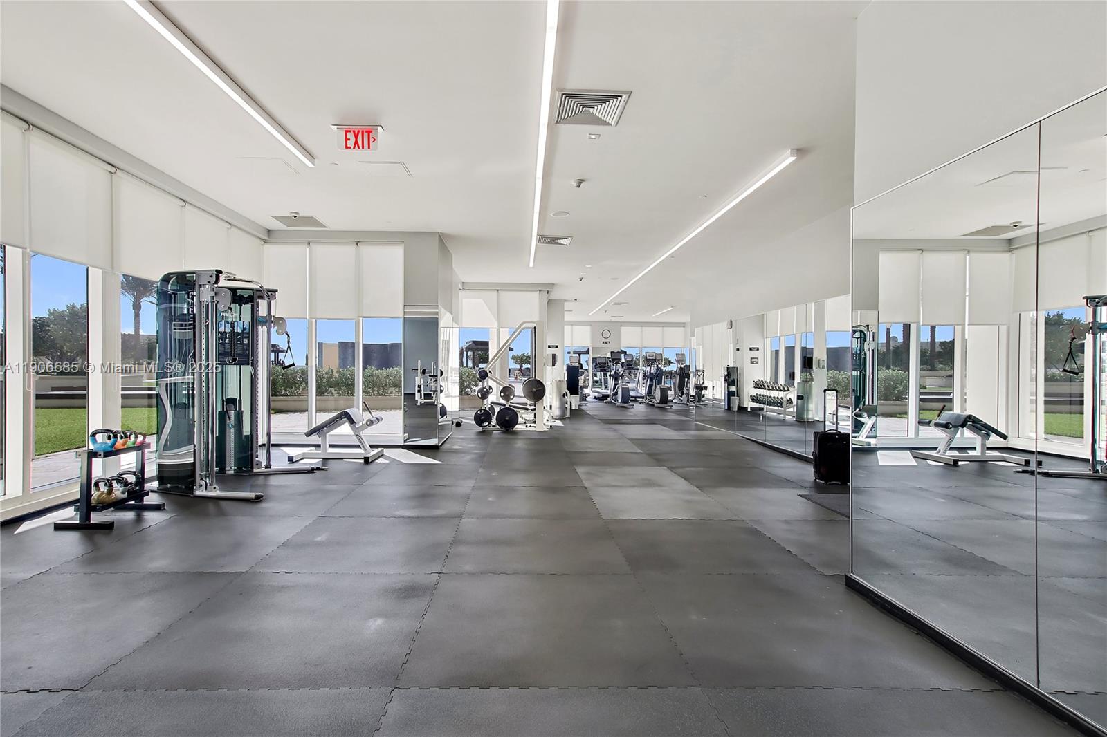 Подробнее 1607 3 / 3 1571 кв.футов $ 2025-11-02 0 Фото