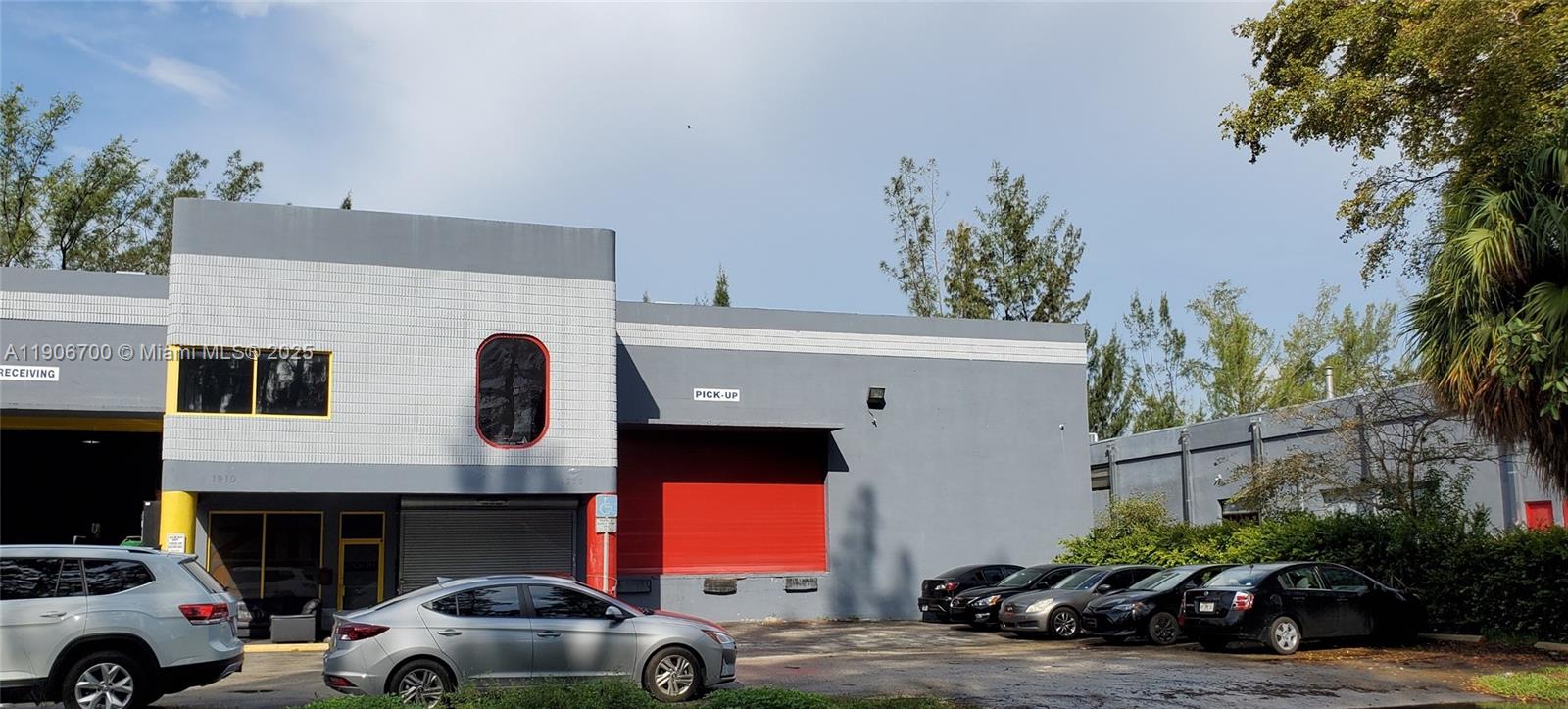 Подробнее / кв.футов $ 2025-11-02 0 Фото