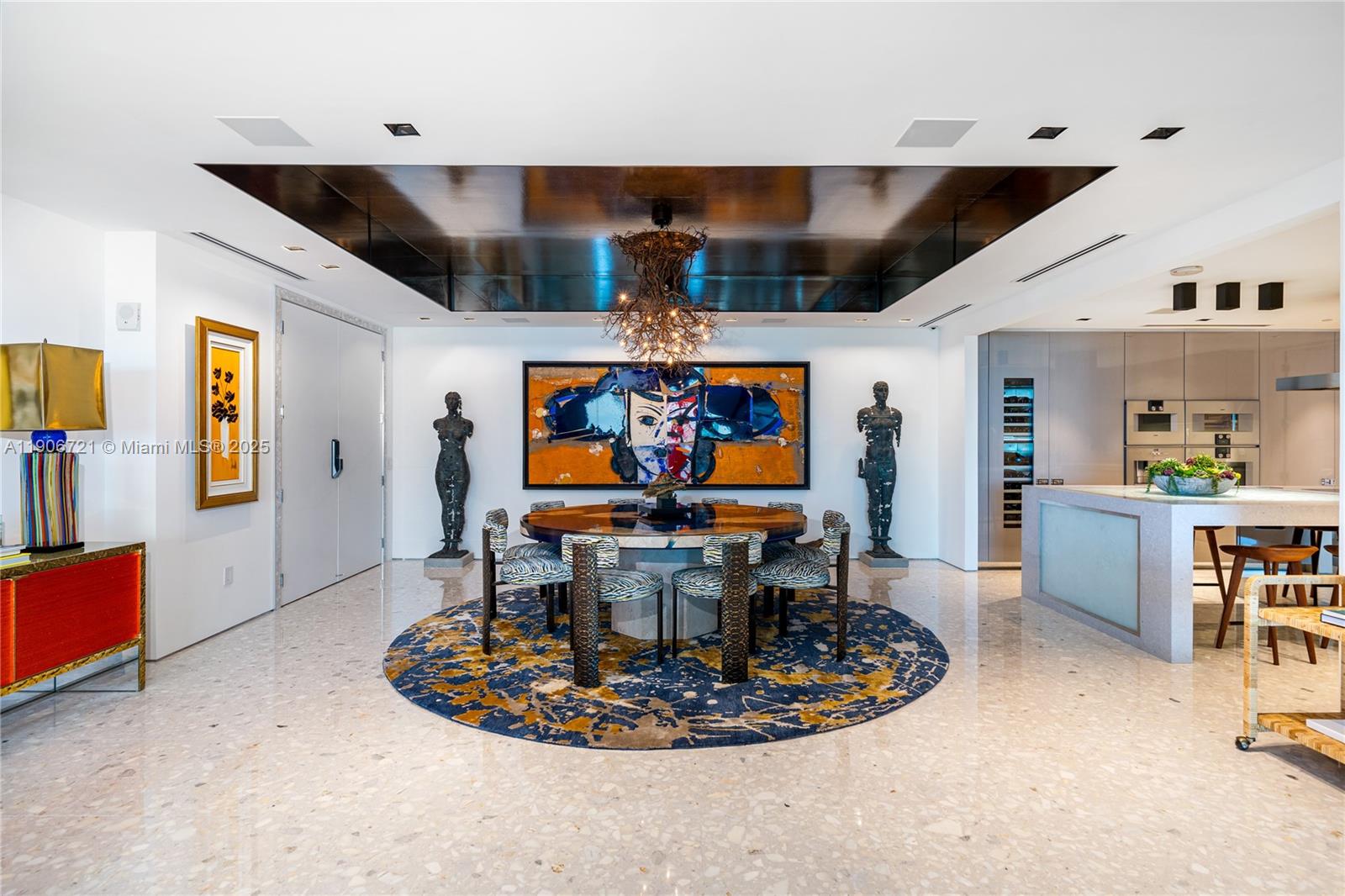 205 4 / 5 3752 sq. ft. $ 2025-11-02 0 Photo