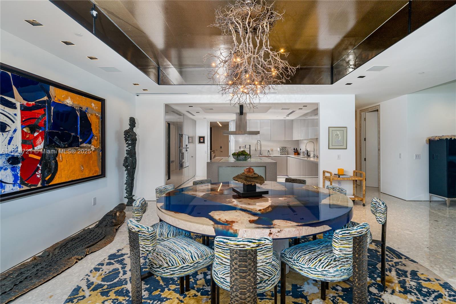 205 4 / 5 3752 sq. ft. $ 2025-11-02 0 Photo