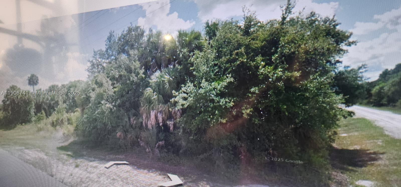 Ver detalles / sq. ft. $ 2025-11-02 0 foto