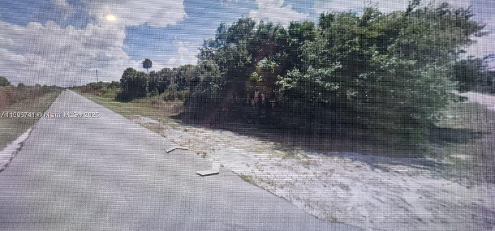 Ver detalles / sq. ft. $ 2025-11-02 0 foto