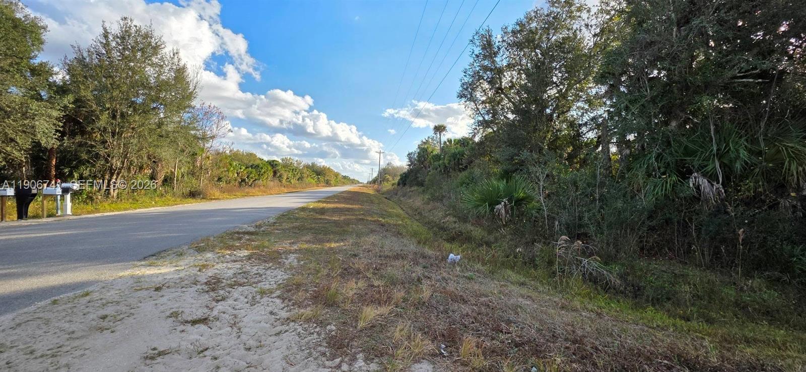   /   sq. ft. $ 2025-11-02 0 foto