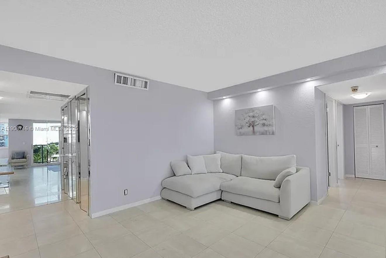 Photo of 1880 Ocean Dr #704, Hallandale Beach, Florida, 33009 -