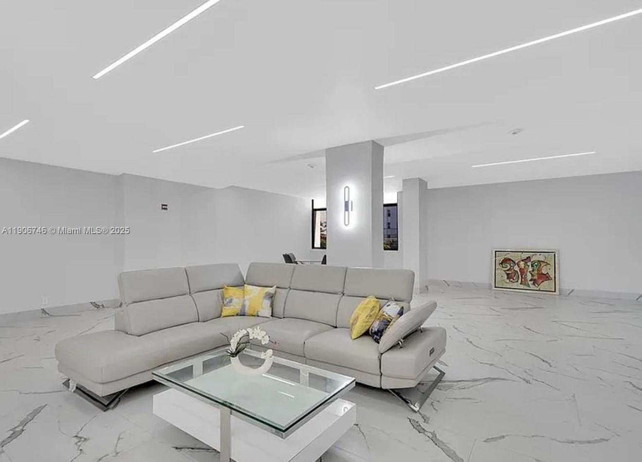 Photo of 1880 Ocean Dr #704, Hallandale Beach, Florida, 33009 -