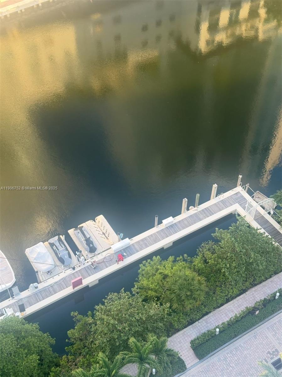   /   sq. ft. $ 2025-11-02 0 Photo