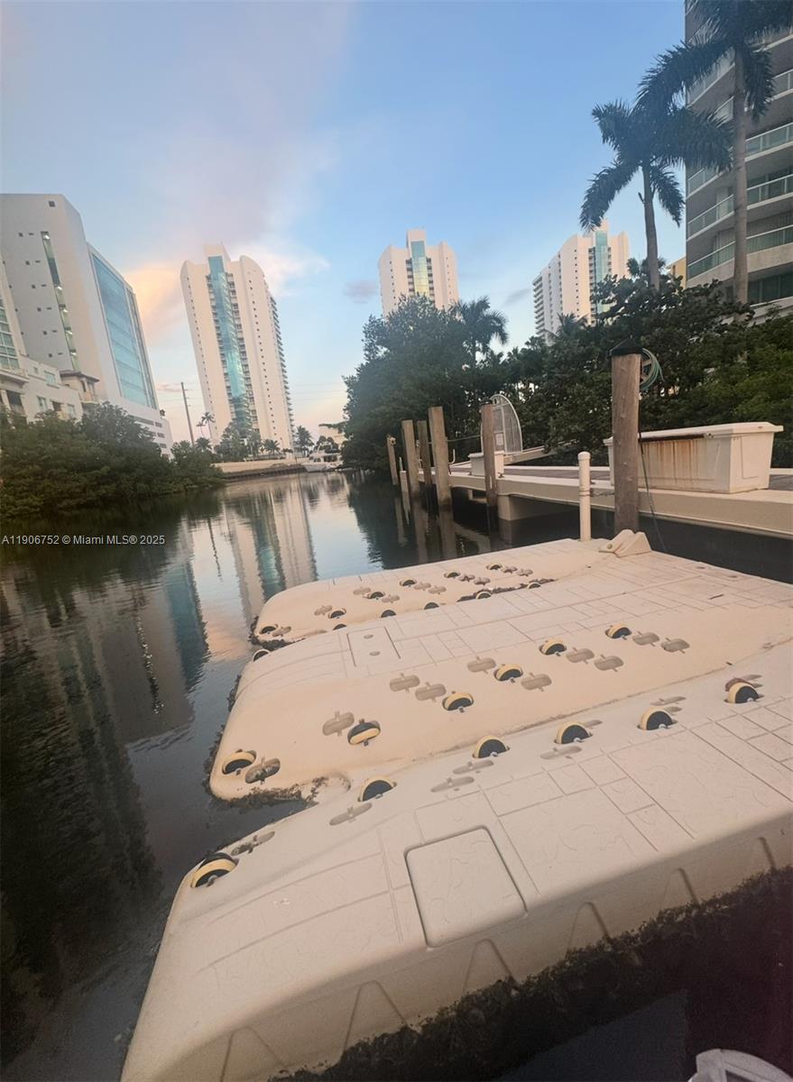   /   sq. ft. $ 2025-11-02 0 Photo