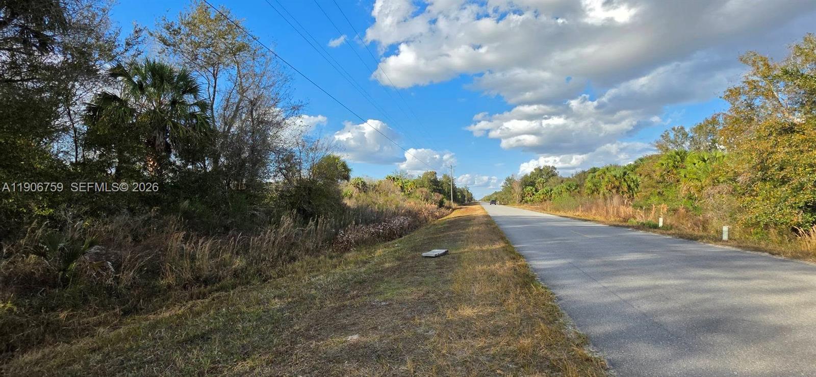   /   кв.футов $ 2025-11-02 0 Фото