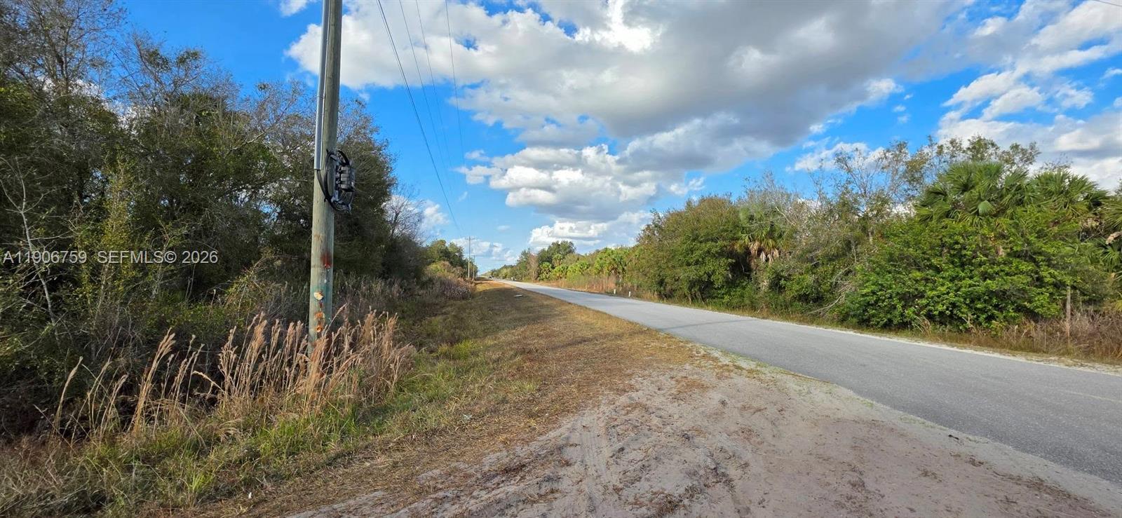   /   кв.футов $ 2025-11-02 0 Фото