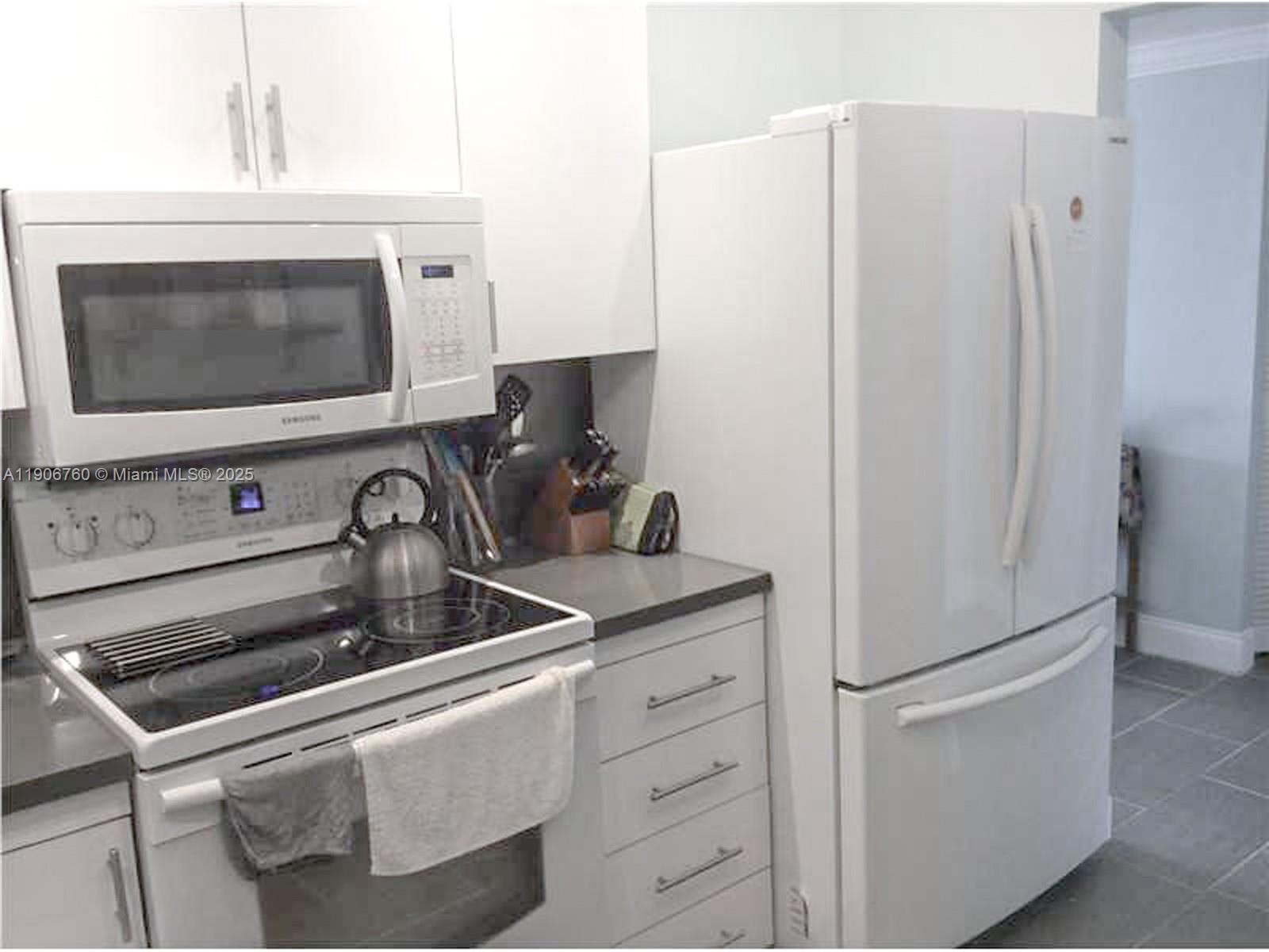 Photo of 2500 Parkview Dr #2004, Hallandale Beach, Florida, 33009 -