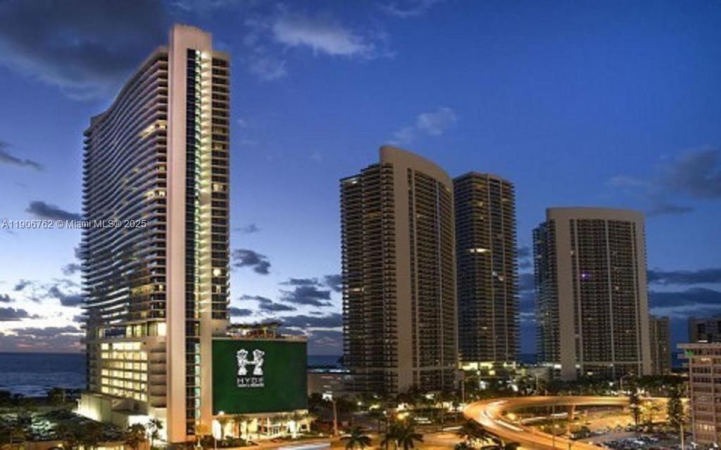 1502 2 / 2 1164 кв.футов $ 2025-11-10 0 Фото