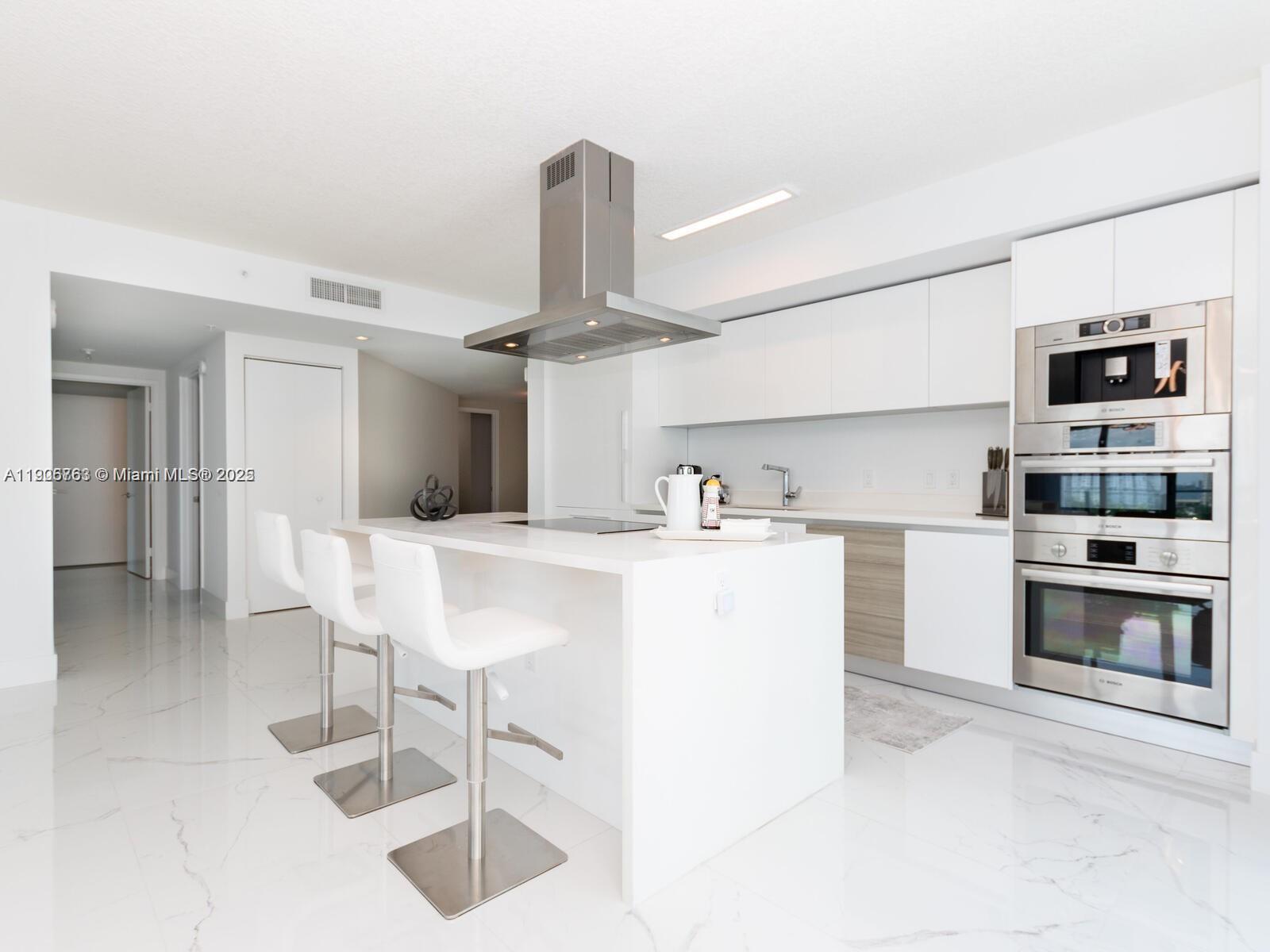 See details 5-708 3 / 4 1892 sq. ft. $ 2025-11-02 0 Photo