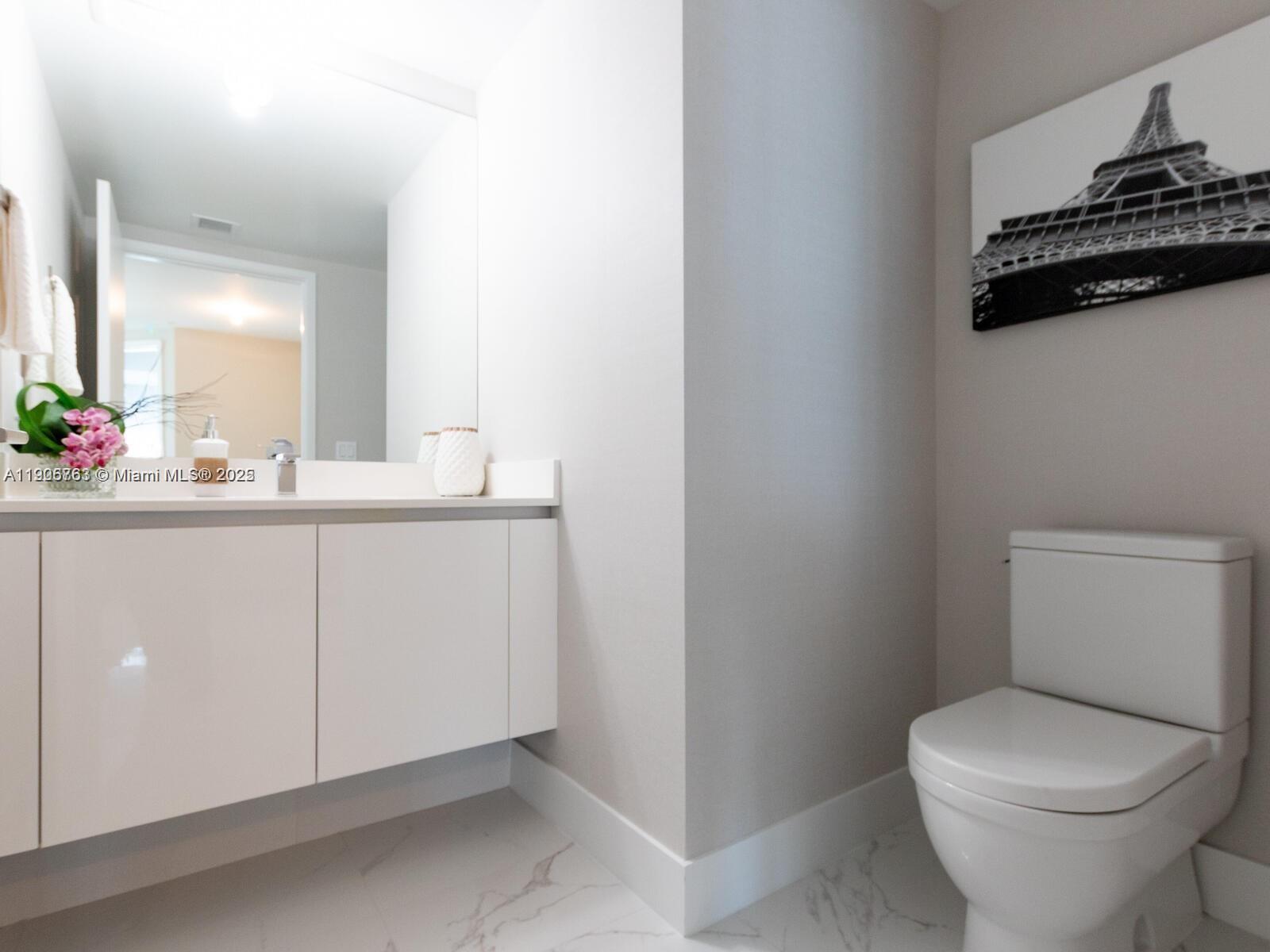 See details 5-708 3 / 4 1892 sq. ft. $ 2025-11-02 0 Photo