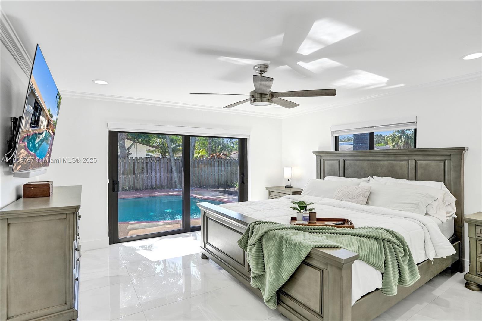 9350 4 / 2  кв.футов $ 2025-12-03 0 Фото