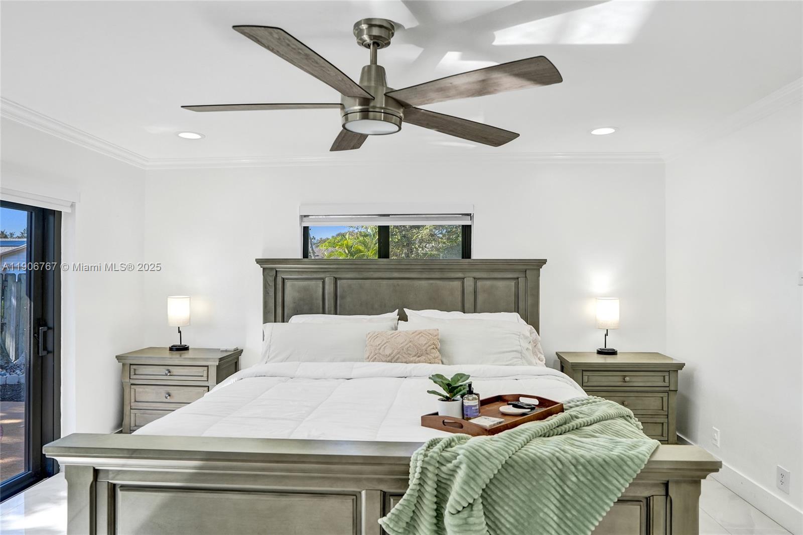 9350 4 / 2  кв.футов $ 2025-12-03 0 Фото